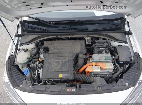 KMHC65LC0LU221489 2020 HYUNDAI IONIQ HYBRID White Вид ззаду