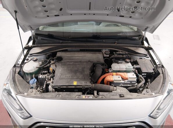 KMHC65LC0LU226126 2020 HYUNDAI IONIQ HYBRID Серебряный Вид сзади