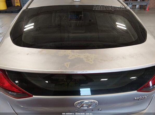 KMHC65LC0LU226126 2020 HYUNDAI IONIQ HYBRID Серебряный Вид спереди