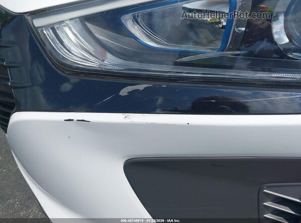 KMHC65LC1JU075617 2018 HYUNDAI IONIQ HYBRID White Widok z przodu