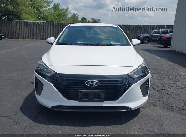 KMHC65LC1JU075617 2018 HYUNDAI IONIQ HYBRID White Widok wnętrza z tyłu