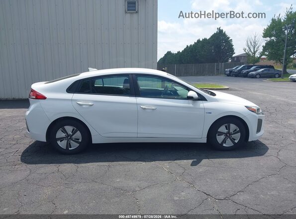 KMHC65LC1JU075617 2018 HYUNDAI IONIQ HYBRID White Widok wnętrza 360 stopni