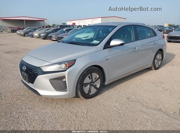 KMHC65LC1JU075696 2018 HYUNDAI IONIQ HYBRID Silver წინა მარცხენა ხედი სამი მეოთხედიდან