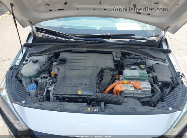 KMHC65LC1JU075911 2018 HYUNDAI IONIQ HYBRID Silver Հետևի տեսք