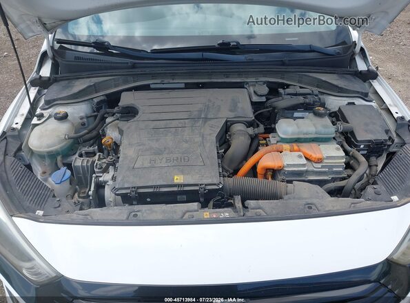 KMHC65LC1JU076167 2018 HYUNDAI IONIQ HYBRID White Հետևի տեսք
