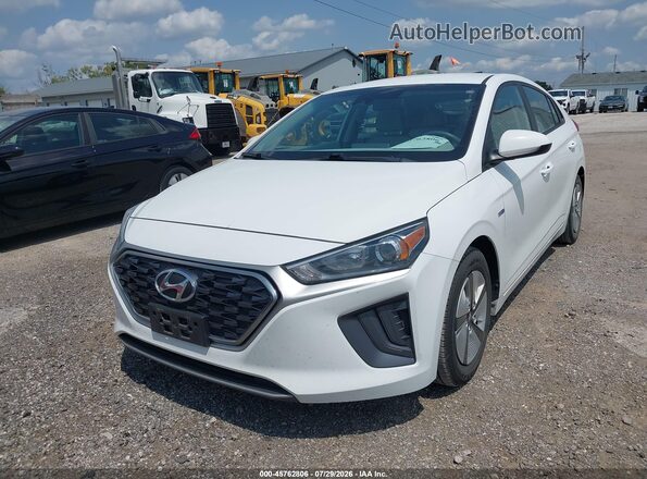 KMHC65LC1LU231108 2020 HYUNDAI IONIQ HYBRID Белый Вид спереди