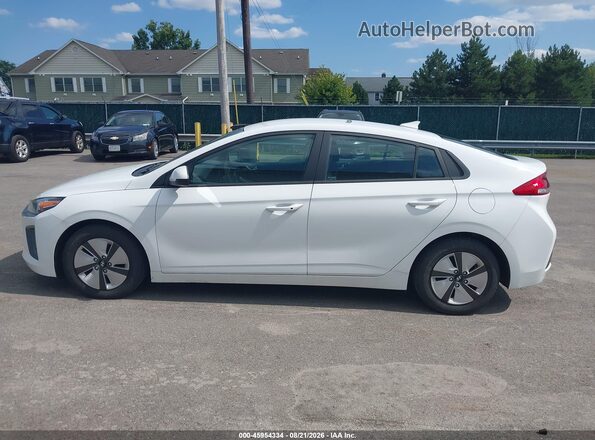 KMHC65LC1MU249383 2021 HYUNDAI IONIQ HYBRID White Սալոնի 360 աստիճան տեսք