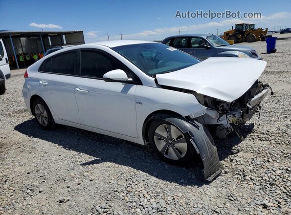 KMHC65LC2HU026839 2017 HYUNDAI IONIQ White Przód prawy