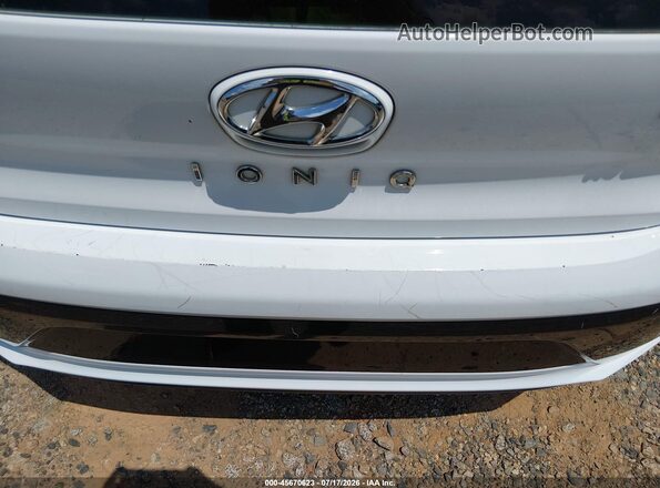 KMHC65LC2JU075593 2018 HYUNDAI IONIQ HYBRID White წინა ხედი