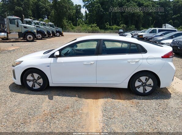 KMHC65LC2JU075593 2018 HYUNDAI IONIQ HYBRID White 