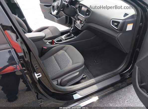 KMHC65LC2JU075965 2018 HYUNDAI IONIQ HYBRID Black Widok wnętrza z przodu