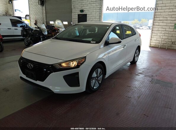 KMHC65LC2KU107072 2019 HYUNDAI IONIQ HYBRID White Front left