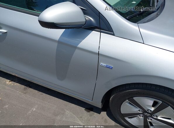 KMHC65LC2LU219842 2020 HYUNDAI IONIQ HYBRID Silver 360 interior view