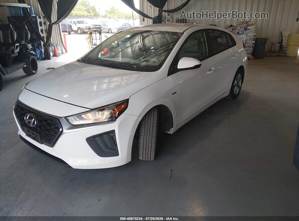 KMHC65LC2LU220280 2020 HYUNDAI IONIQ HYBRID White წინა მარცხენა ხედი სამი მეოთხედიდან