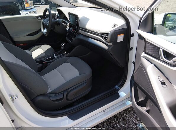KMHC65LC3LU231370 2020 HYUNDAI IONIQ HYBRID White Vista interior delantera