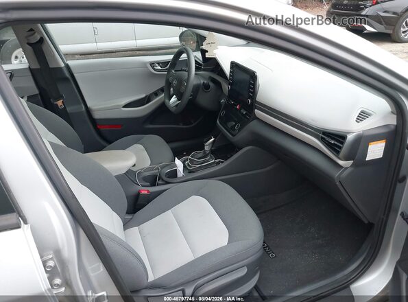 KMHC65LC3LU232860 2020 HYUNDAI IONIQ HYBRID Silver Front interior view