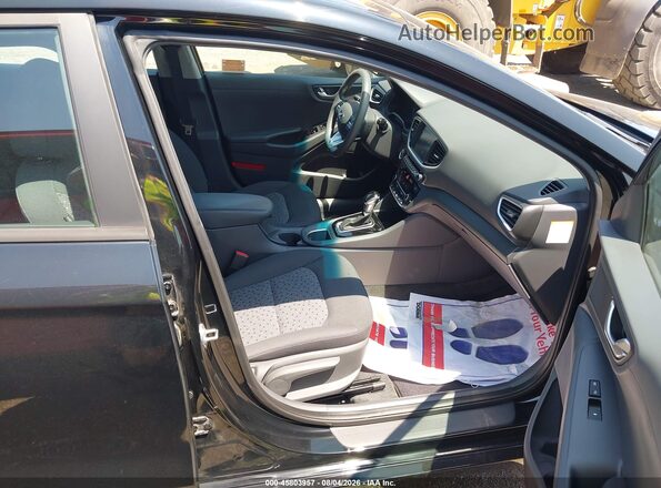 KMHC65LC4JU075434 2018 HYUNDAI IONIQ HYBRID Black Front interior view
