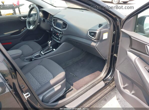 KMHC65LC5JU076575 2018 HYUNDAI IONIQ HYBRID Black წინა სალონის ხედი