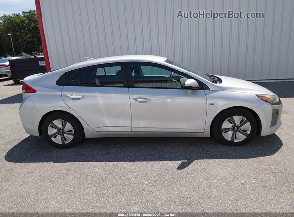 KMHC65LC5KU107678 2019 HYUNDAI IONIQ HYBRID Silver Vista interior trasera