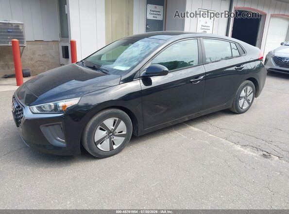 KMHC65LC5MU245806 2021 HYUNDAI IONIQ HYBRID Black Առջևի ձախ երեք քառորդ տեսարան