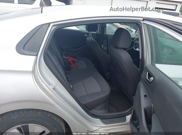 KMHC65LC6JU076102 2018 HYUNDAI IONIQ HYBRID Silver Widok naklejki z numerem VIN