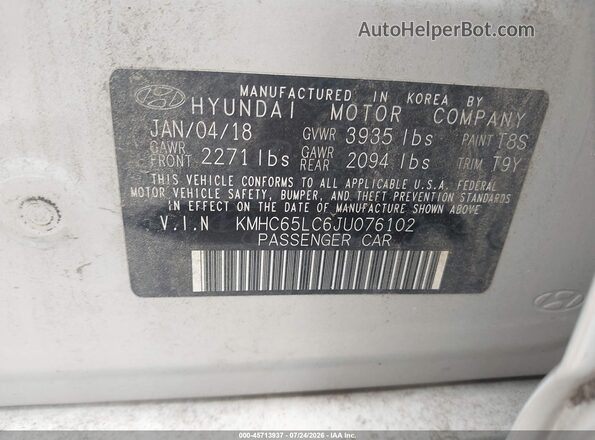 KMHC65LC6JU076102 2018 HYUNDAI IONIQ HYBRID Silver Widok komory silnika