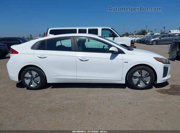 KMHC65LC6JU083051 2018 HYUNDAI IONIQ HYBRID White Вид задньої частини салону