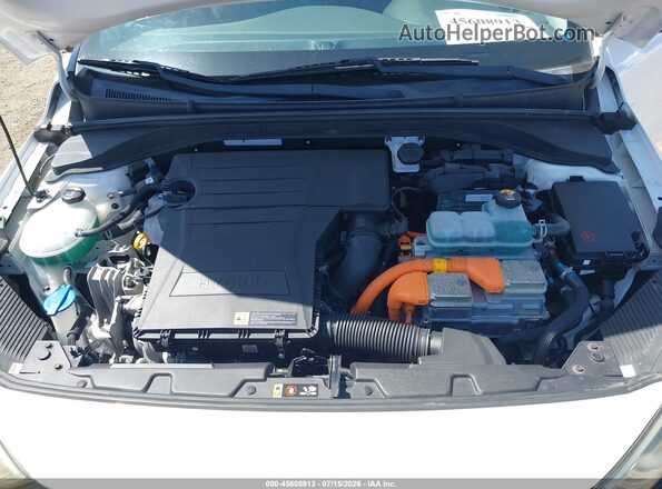 KMHC65LC6JU083051 2018 HYUNDAI IONIQ HYBRID White Вид ззаду