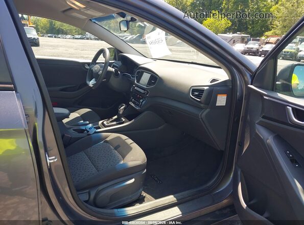 KMHC65LC6JU101127 2018 HYUNDAI IONIQ HYBRID Gray Вид салону спереду