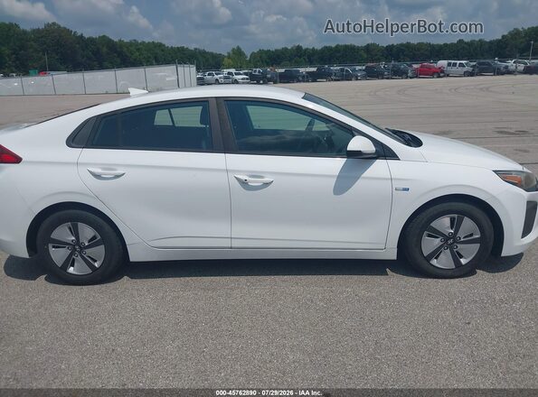 KMHC65LC7JU076318 2018 HYUNDAI IONIQ HYBRID White Widok wnętrza z tyłu