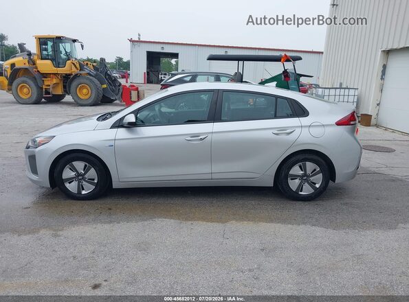 KMHC65LC7KU107746 2019 HYUNDAI IONIQ HYBRID White 