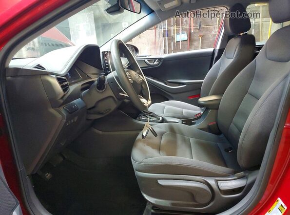 KMHC65LC7LU214958 2020 HYUNDAI IONIQ Red Widok wnętrza z przodu