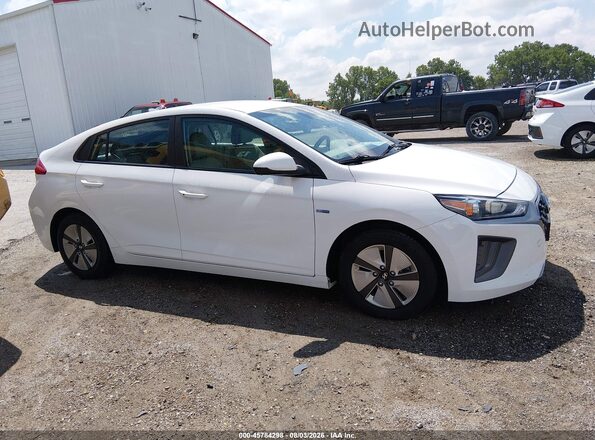 KMHC65LC7LU221537 2020 HYUNDAI IONIQ HYBRID White Rear interior view