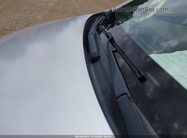 KMHC65LC8JU075713 2018 HYUNDAI IONIQ HYBRID Silver Widok wnętrza z tyłu