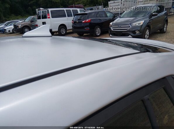 KMHC65LC8JU075713 2018 HYUNDAI IONIQ HYBRID Silver 