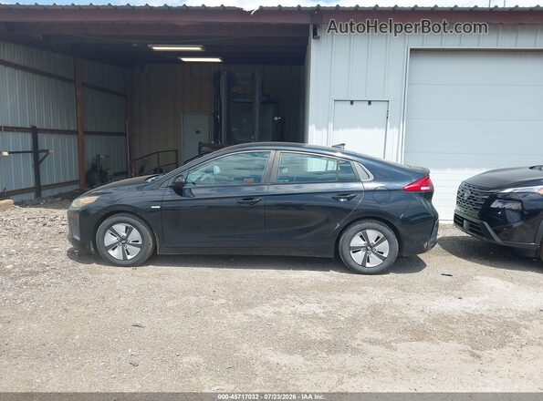 KMHC65LC8JU076487 2018 HYUNDAI IONIQ HYBRID Black 360 interior view