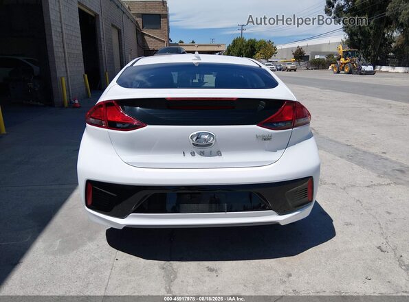 KMHC65LC8KU107027 2019 HYUNDAI IONIQ HYBRID White 