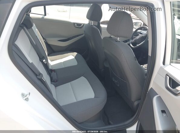 KMHC65LC8LU219098 2020 HYUNDAI IONIQ HYBRID White VIN კოდის სტიკერის ხედი