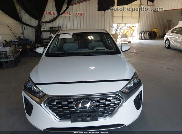 KMHC65LC8LU220283 2020 HYUNDAI IONIQ HYBRID White Widok z przodu