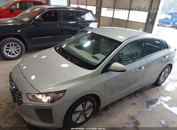 KMHC65LC8LU221739 2020 HYUNDAI IONIQ HYBRID Silver Դիմացի տեսք