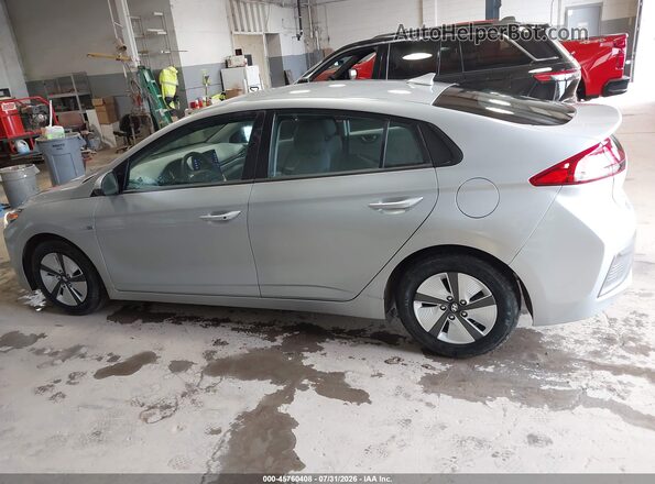KMHC65LC8LU221739 2020 HYUNDAI IONIQ HYBRID Silver Սալոնի 360 աստիճան տեսք