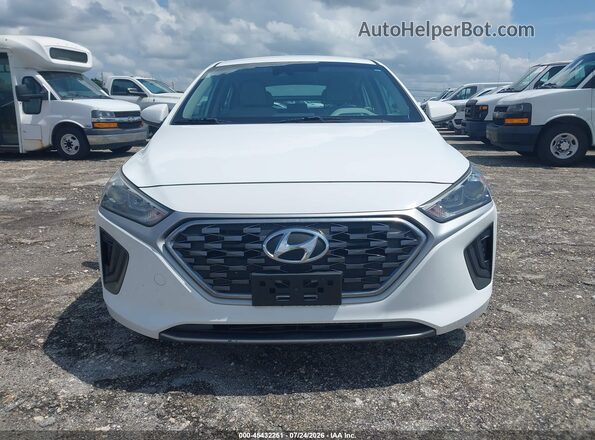 KMHC65LC8LU233311 2020 HYUNDAI IONIQ HYBRID White Front view