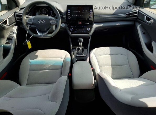 KMHC65LC8NU271804 2022 HYUNDAI IONIQ Silver Widok deski rozdzielczej