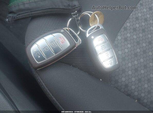 KMHC65LC9JU075753 2018 HYUNDAI IONIQ HYBRID Белый Вид панели приборов