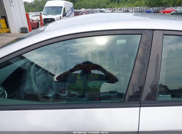 KMHC65LC9KU106887 2019 HYUNDAI IONIQ HYBRID Silver Դիմացի տեսք