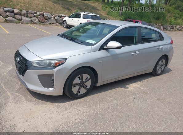 KMHC65LC9KU159248 2019 HYUNDAI IONIQ HYBRID Silver Առջևի ձախ երեք քառորդ տեսարան