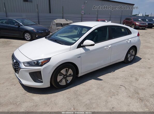 KMHC65LC9LU233320 2020 HYUNDAI IONIQ HYBRID White წინა მარცხენა ხედი სამი მეოთხედიდან