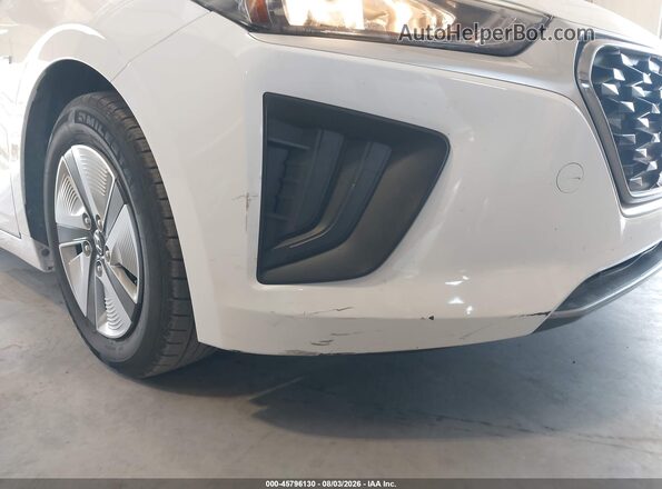 KMHC65LC9LU233608 2020 HYUNDAI IONIQ HYBRID White Вид спереду