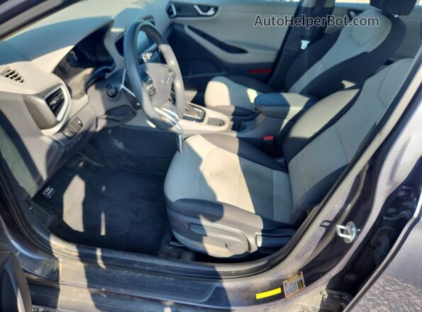 KMHC65LCXHU051777 2017 HYUNDAI IONIQ Gray Vista interior delantera