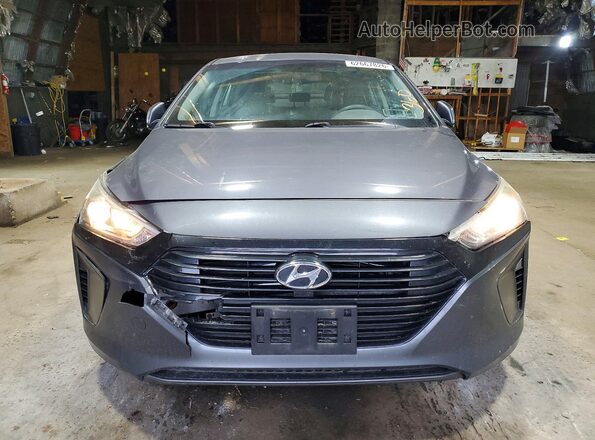 KMHC65LCXJU077902 2018 HYUNDAI IONIQ Gray Front view